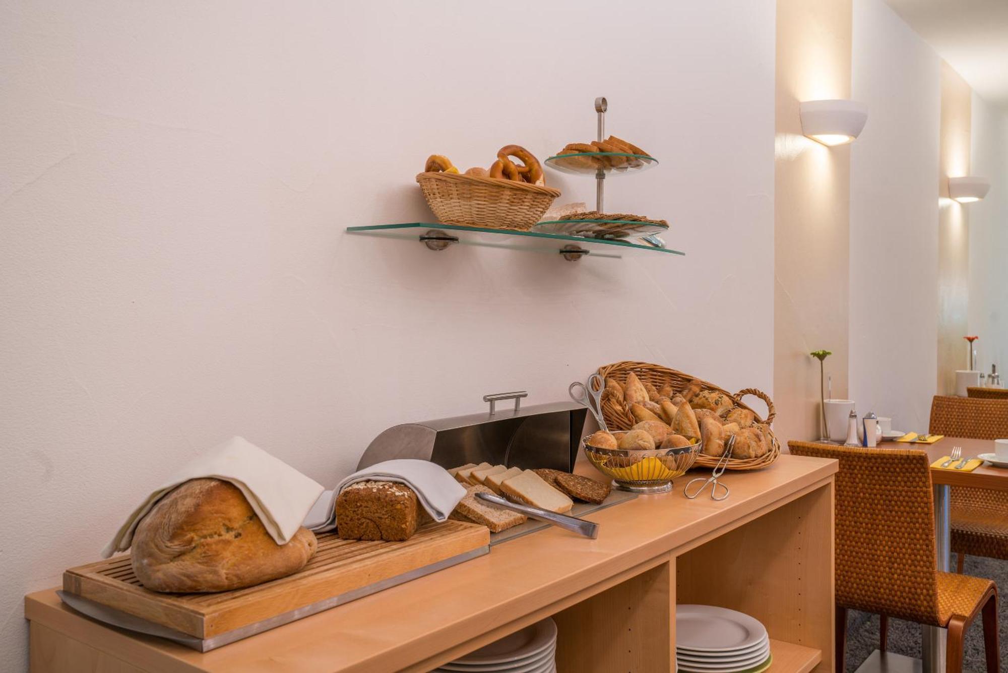 Airporthotel Residenz シュタイネンブロン エクステリア 写真