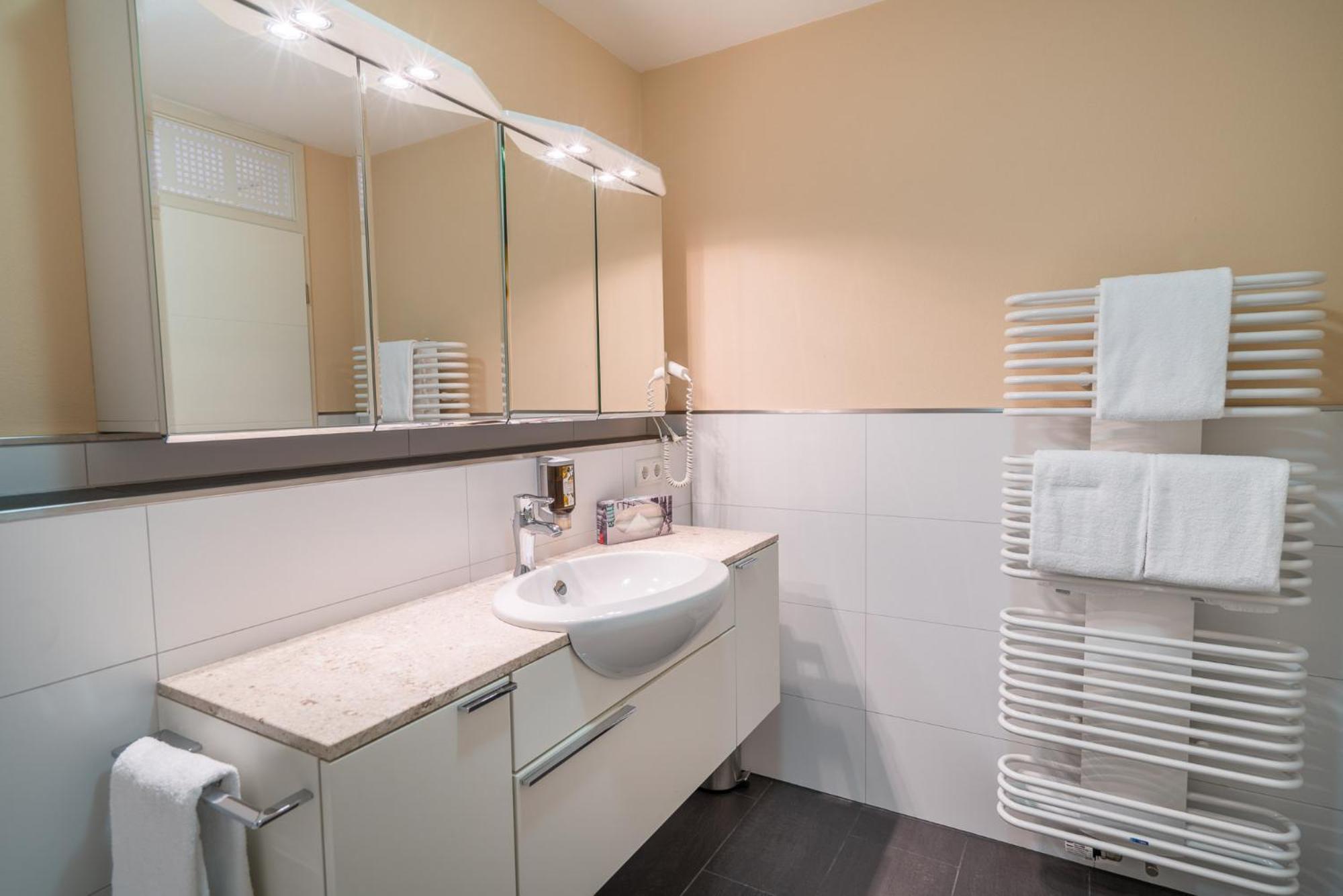 Airporthotel Residenz シュタイネンブロン エクステリア 写真