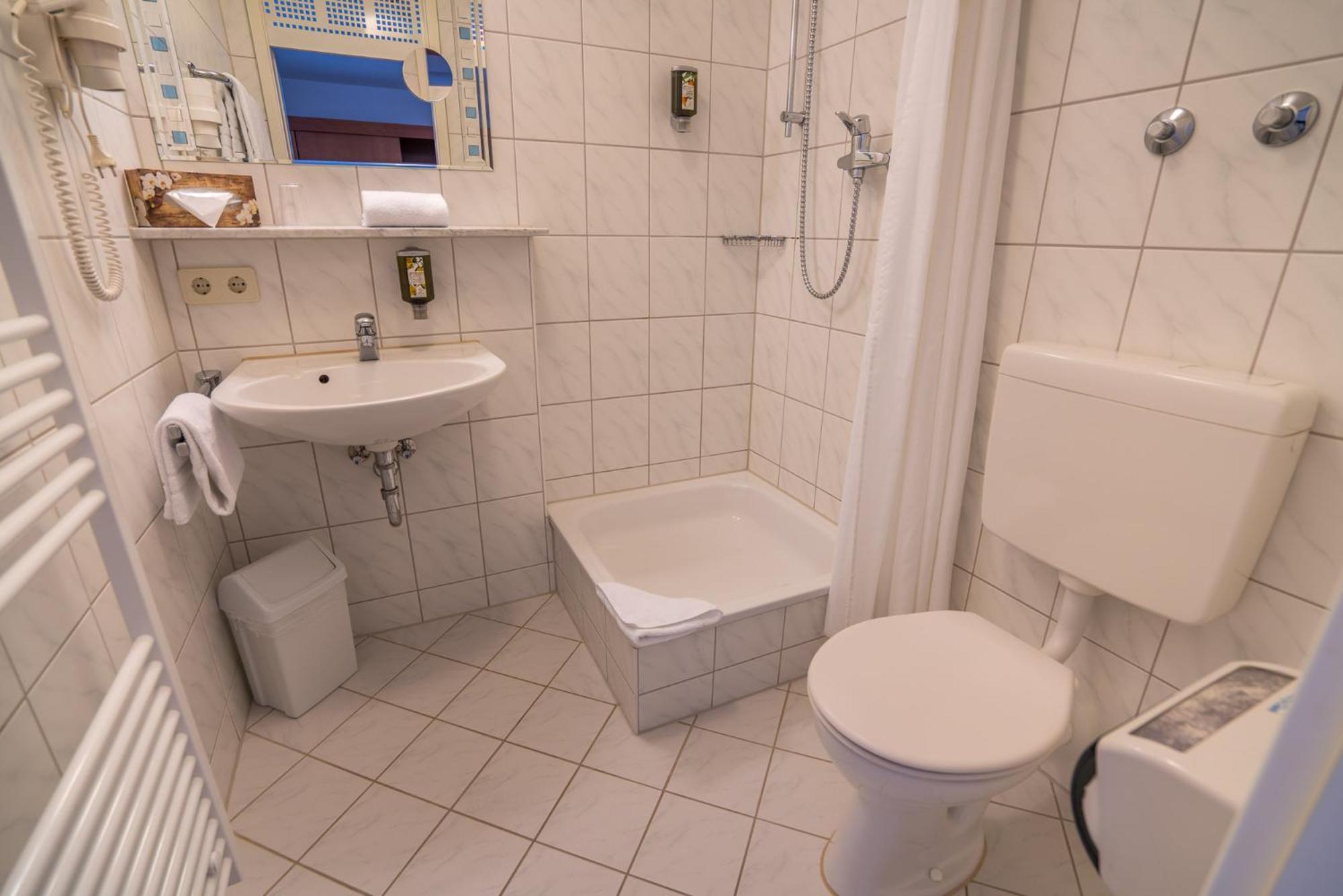 Airporthotel Residenz シュタイネンブロン エクステリア 写真